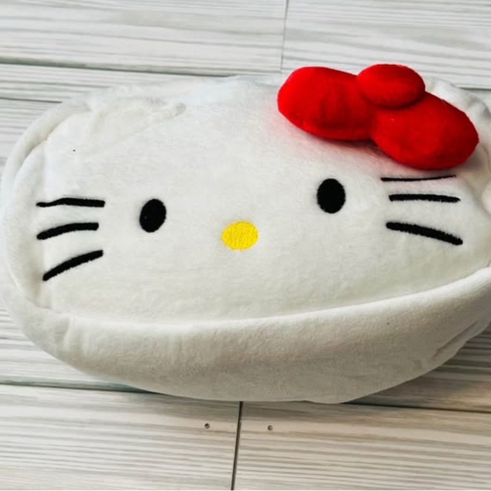 Hello Kitty Make up bag